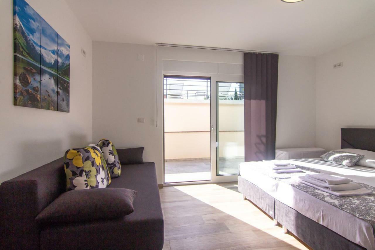 Apartments Edi & Tea Malinska Extérieur photo