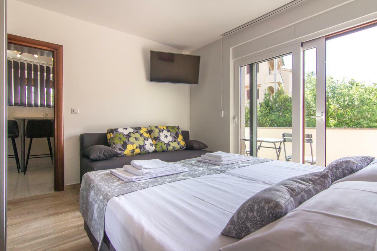 Apartments Edi & Tea Malinska Extérieur photo