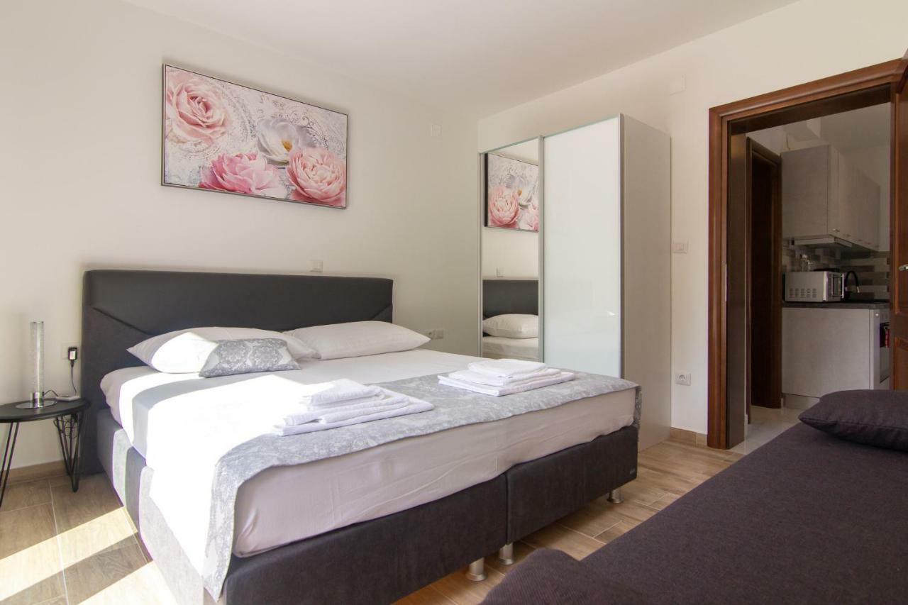 Apartments Edi & Tea Malinska Extérieur photo