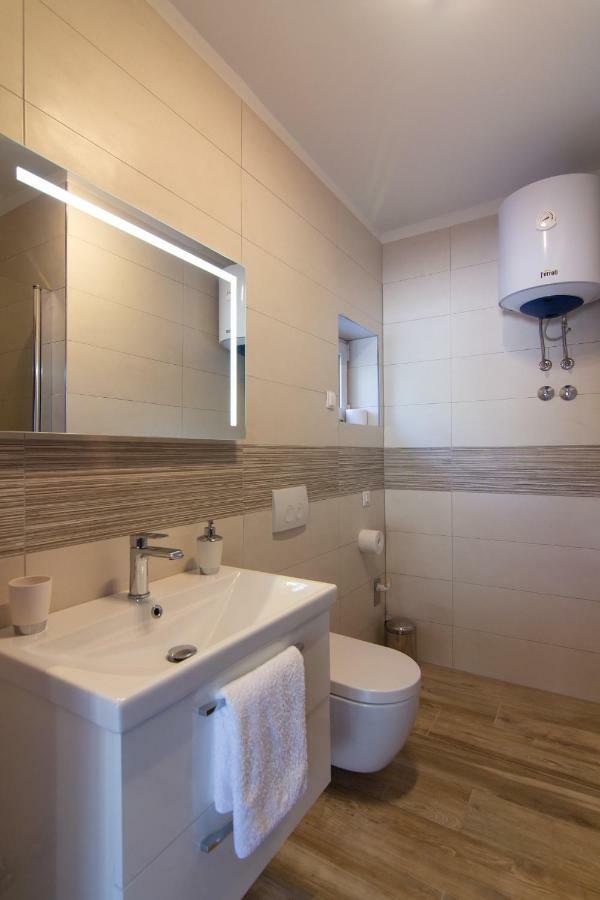 Apartments Edi & Tea Malinska Extérieur photo