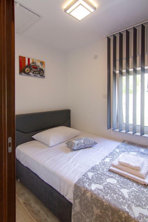 Apartments Edi & Tea Malinska Extérieur photo