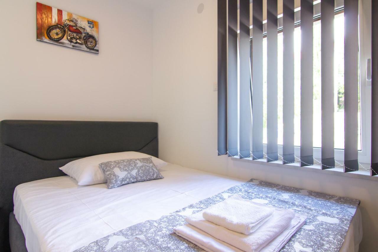 Apartments Edi & Tea Malinska Extérieur photo